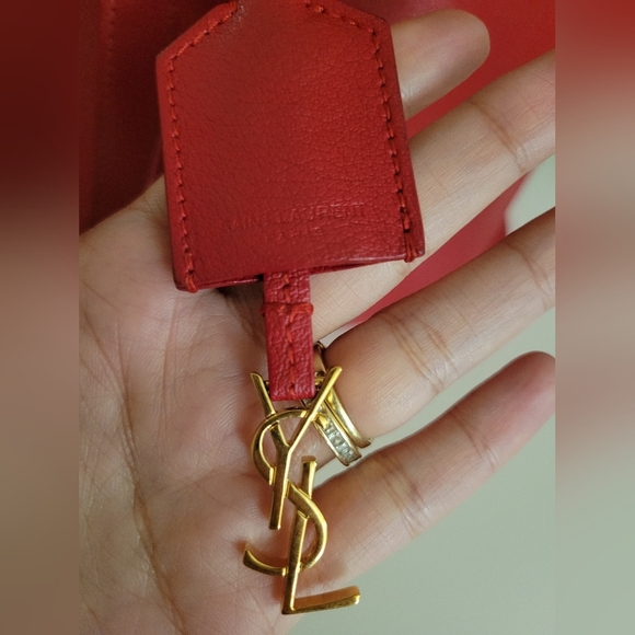 Saint Laurent Large Red Leather Tote with Pouch - Picture 4 of 16